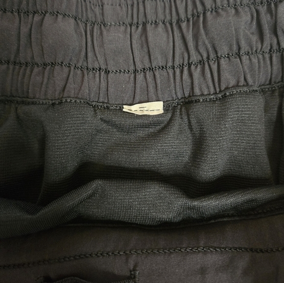 🖤 Lululemon Hotty Hot High-Rise Lined Shorts | Black | Med - Picture 2 of 9